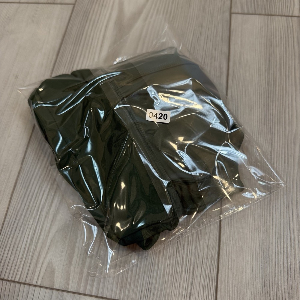 NWT Quince Italian Plunge One-Piece Swimsuit, Small, Green - Picture 10 of 10